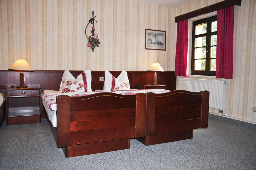 Hotel Wenzels Hof Zwethau Room photo